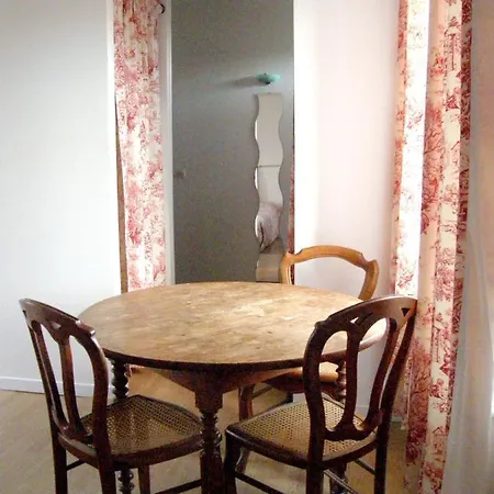 Maison De 4 Avec Jardin Amenage Et Wifi A Hébergement de vacances