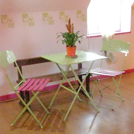 Hébergement de vacances Maison De 4 Avec Jardin Amenage Et Wifi A *