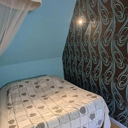 Maison De Charme à Avec Jardin Non Clôturé