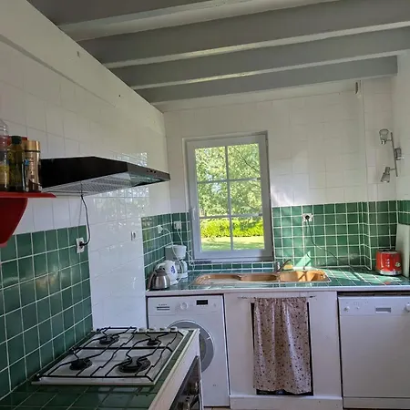 Maison De Charme à Avec Jardin Non Clôturé