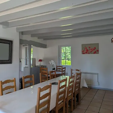 Сasa de vacaciones Maison De Charme à Avec Jardin Non Clôturé