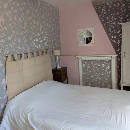 Сasa de vacaciones Maison De Charme à Avec Jardin Non Clôturé *