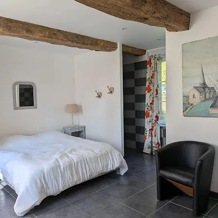 Maison De Charme à Avec Jardin Non Clôturé Berville-en-Caux