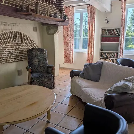 Maison De Charme à Avec Jardin Non Clôturé
