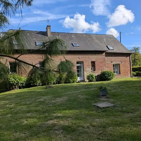 Сasa de vacaciones Maison De Charme à Avec Jardin Non Clôturé Berville-en-Caux