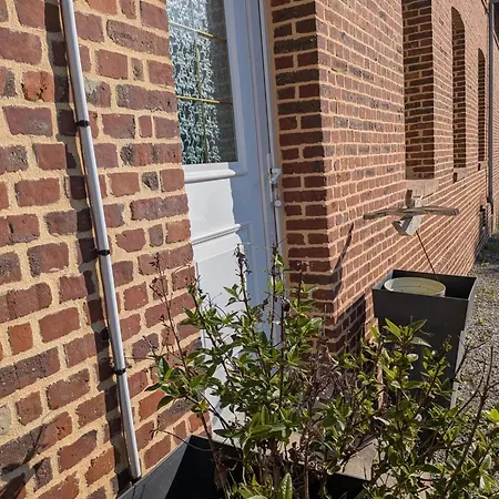 Maison De Charme à Avec Jardin Non Clôturé *